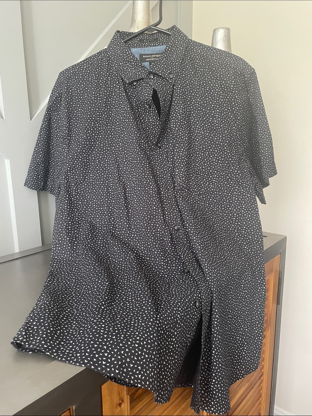 Banana Republic Black Short-Sleeve Button-Down Shirt with White Micro Print